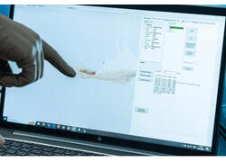 Российские врачи провели первую в&nbsp;мире операцию с&nbsp;биопечатью на&nbsp;пациенте