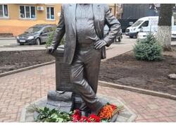 В&nbsp;донской столице открылся памятник народному артисту&nbsp;РФ Михаилу Жванецкому