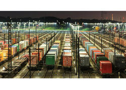 Стахановский вагоностроительный завод выпустил первые 145 вагонов. Возрождение