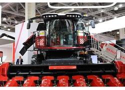 Премьера зерноуборочных комбайнов серии S&nbsp;состоялась в&nbsp;рамках АГРОСАЛОНА 2024