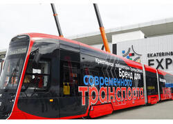 В&nbsp;Екатеринбурге к&nbsp;выставке &laquo;Иннопром&raquo; представили новый трехсекционный трамвай 71-233 &laquo;Синара&raquo;