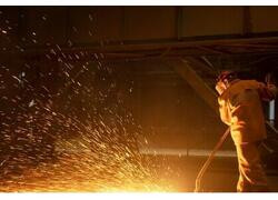 НЛМК внедрил технологию переработки древесных отходов в&nbsp;уголь для производства ферросплавов